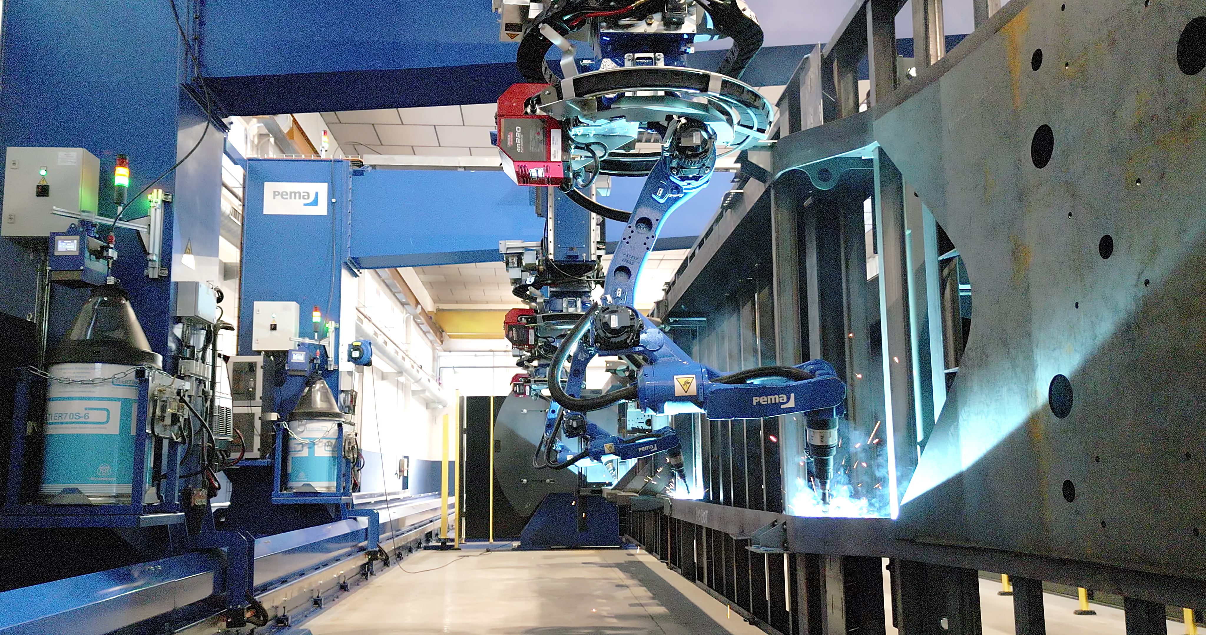 Línea de producción robotizada, asegurando precisión y calidad
